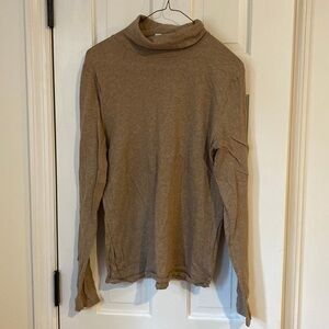 J.Crew turtleneck style long sleeve Size XL tan color